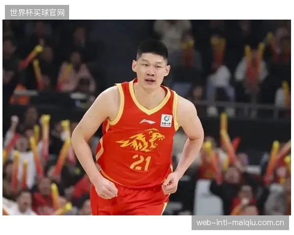 胡金秋在广厦队的战术体系中，百回合攻防两端贡献值居全队之首。