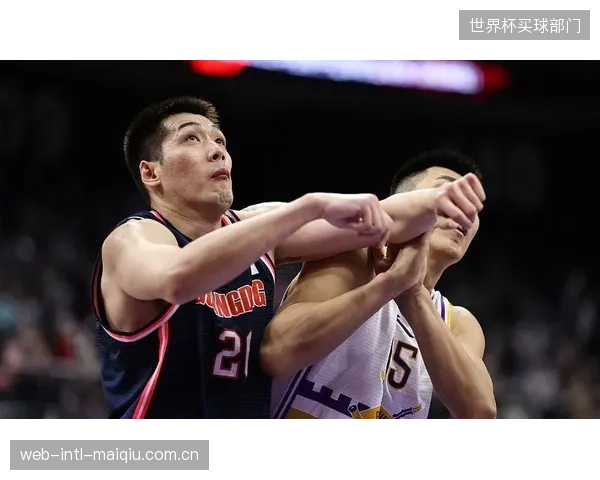 墨西哥队中场传控优势明显，利用高控球率持续压制塞尔维亚防线。